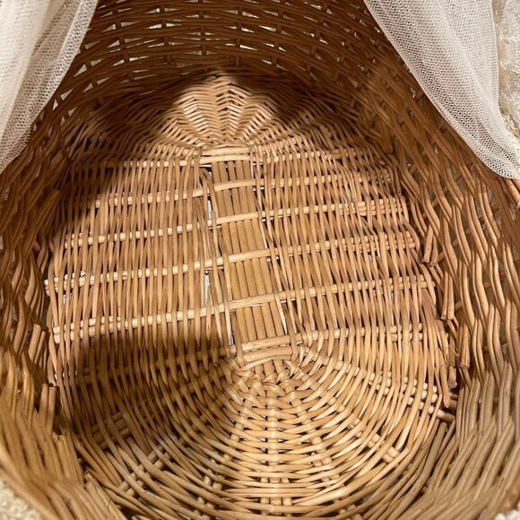 VTG 90s Handmade OAK Shabby Chic Cottagecore Wicker & White Lace Doll Bassinet - Picture 9 of 16